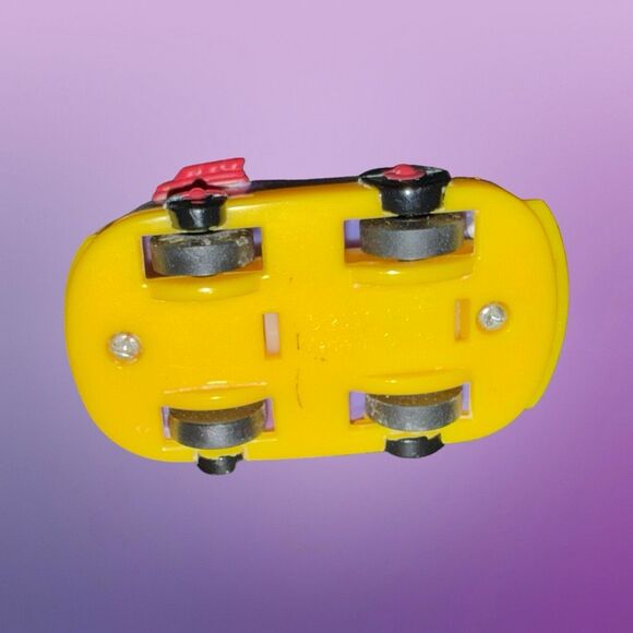 Vintage 2001 Sonic Kids Meal Spring Pull-Back Toy Bumper Car 2.5” A29 - Picture 6 of 7